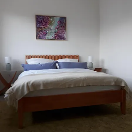 Bed & Breakfast Lichtdurchflutetes Atelierhaus Mit Skulpturenpark *