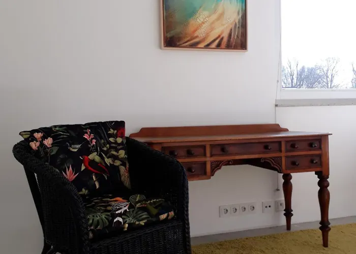 Lichtdurchflutetes Atelierhaus Mit Skulpturenpark Bed & Breakfast